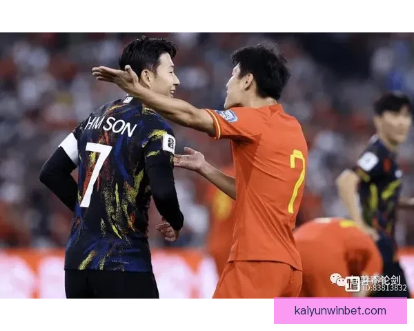 国少助教推搡16岁留洋新星并追骂 球迷要求严惩开除 国少助教推搡16岁留洋新星并追骂 球迷要求严惩开除