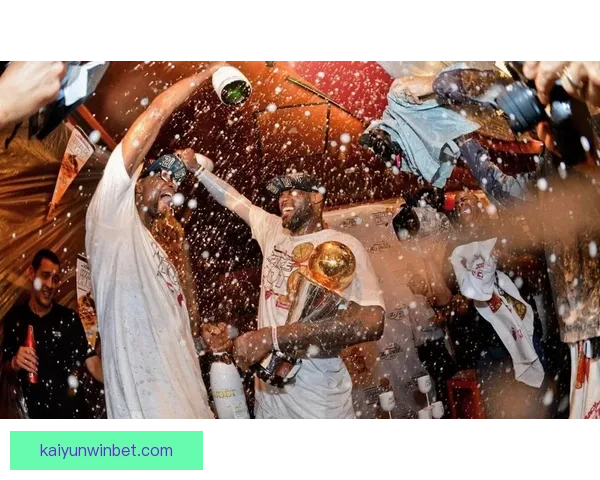 詹姆斯凌晨抵达迈阿密出战热火 追平帕里什历史纪录在即